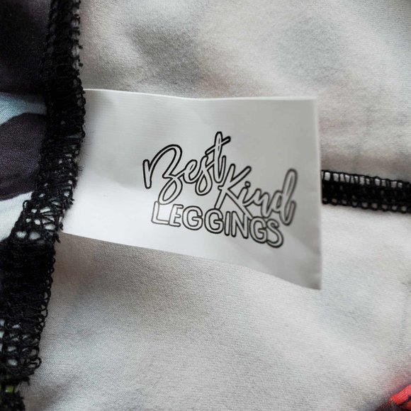 Best Kind Horror Movie Leggings - Picture 5 of 6